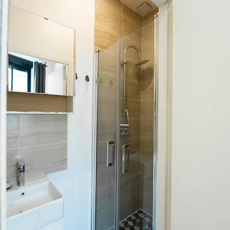 Modern Ac In The Heart Of Chartrons Appartement *