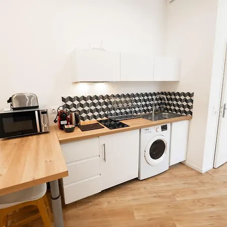 Modern Ac In The Heart Of Chartrons *